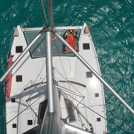 Catamaran In Paradise - Elsie One Pasito Blanco